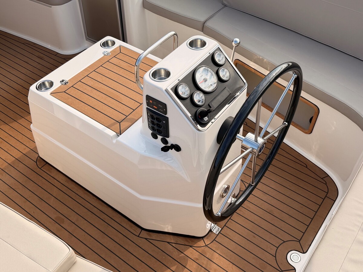 foto: 6 Interboat Intender 820