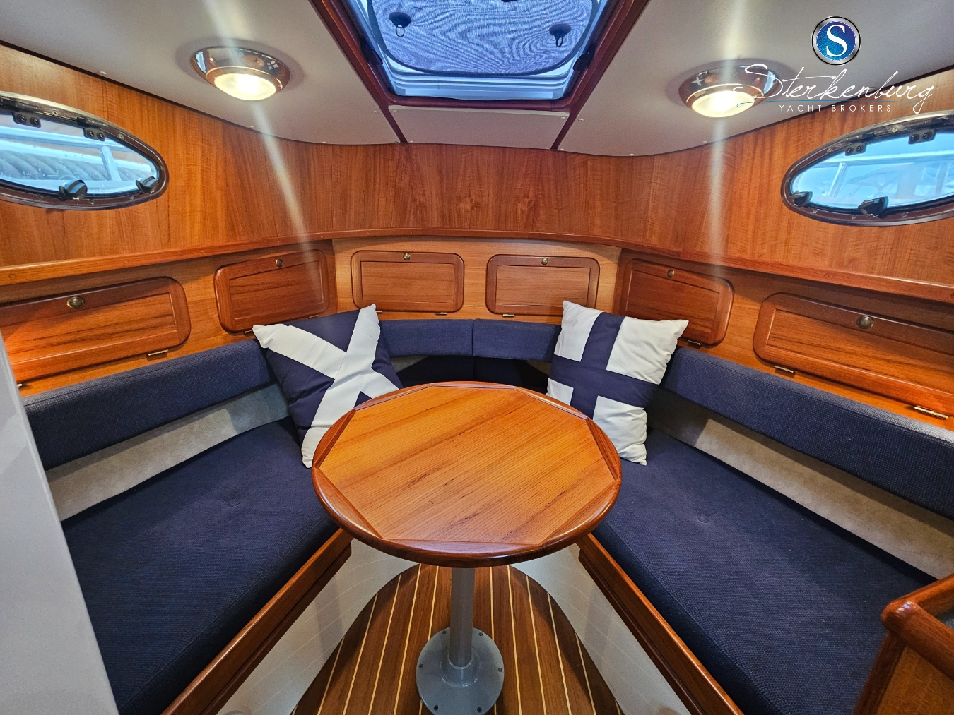 foto: 12 Makma 900 Cabin