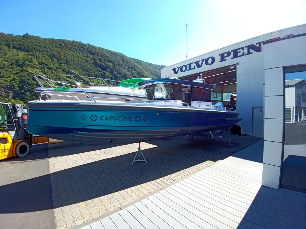 foto: 10 Axopar 28 Cabin 
