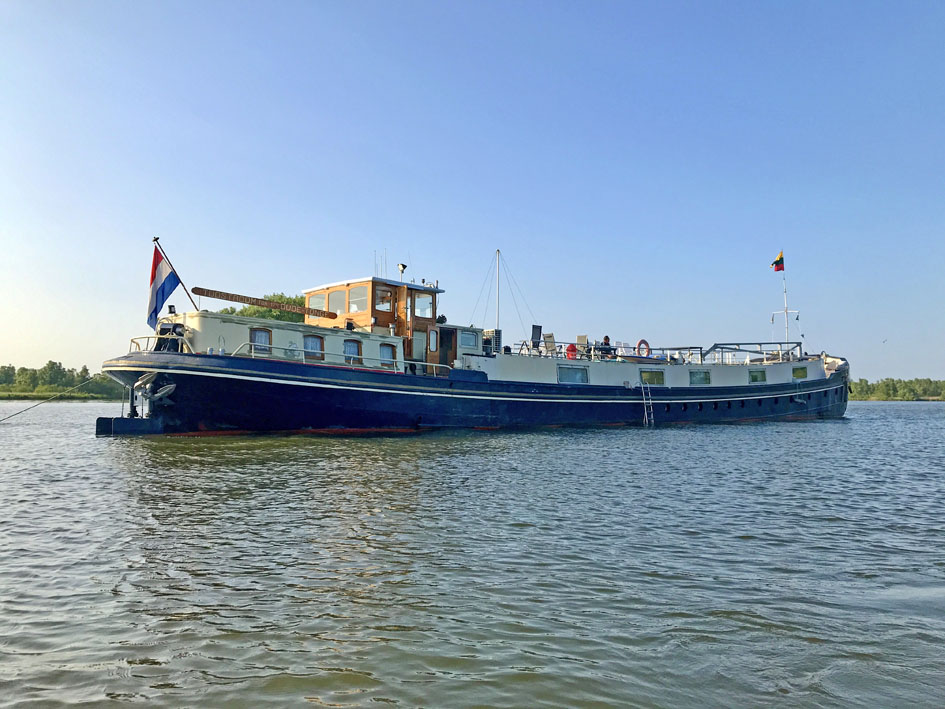 foto: 48 Luxe Motor 36.72, CBB Rijn