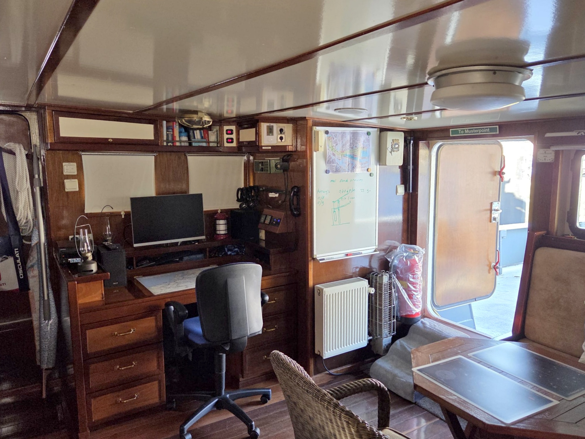 foto: 20 Bugsier Bugsier Sleper 21.20
