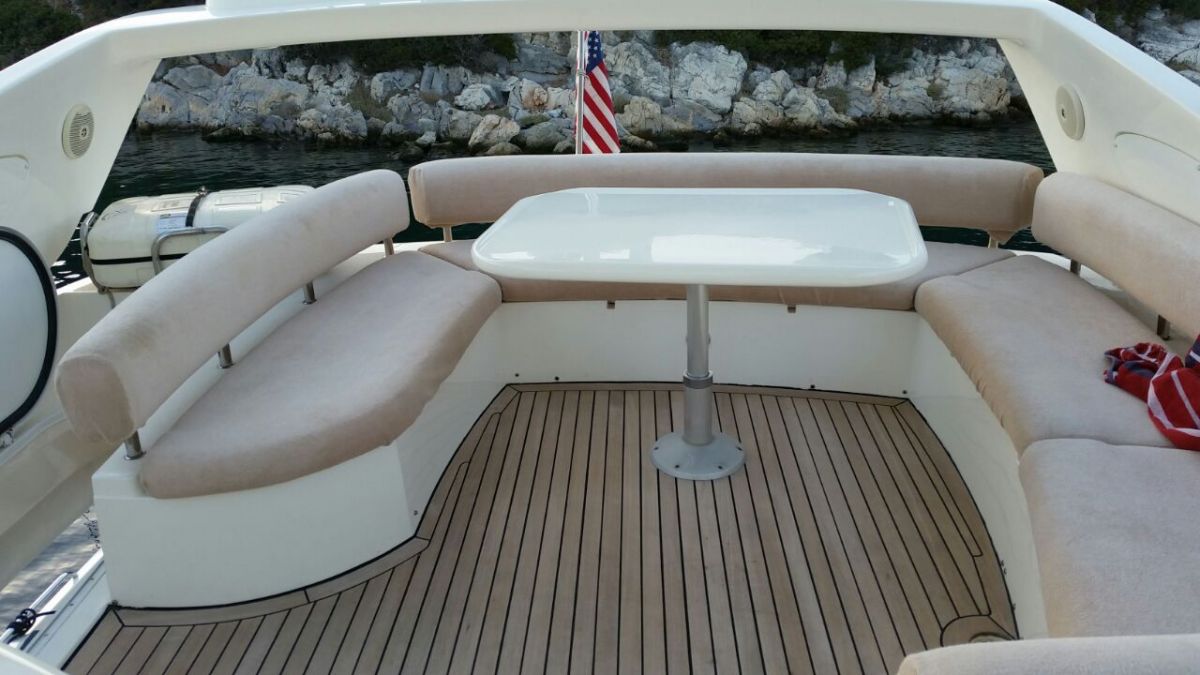 foto: 8 Sunseeker Manhattan 64