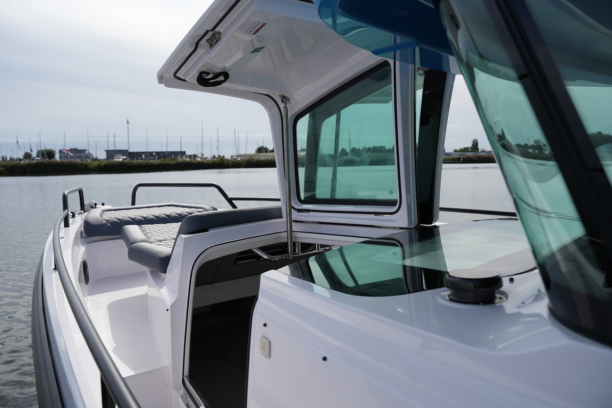 foto: 42 Axopar 37 XC Cross Cabin