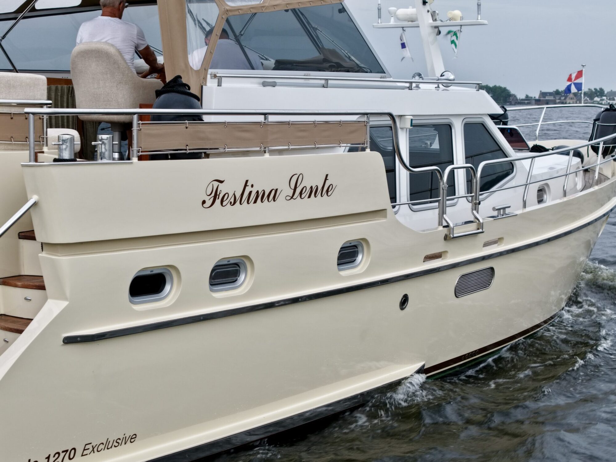 foto: 19 Van Vossen Van Vossen Parade 12.70 AK Exclusive