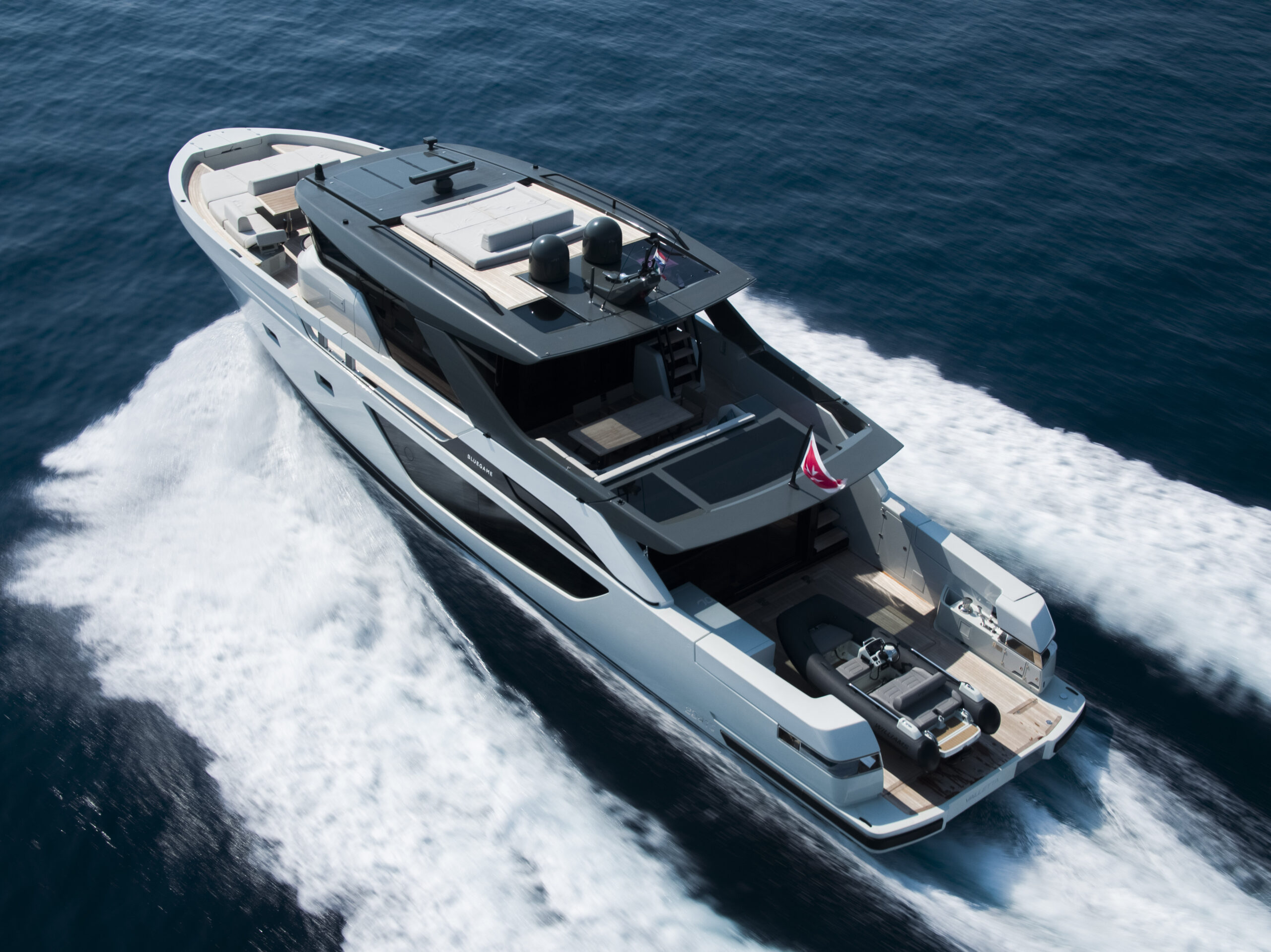 foto: 48 Bluegame BGX70 / BGX73