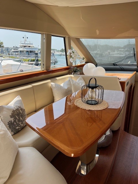 foto: 23 Princess 67 Fly