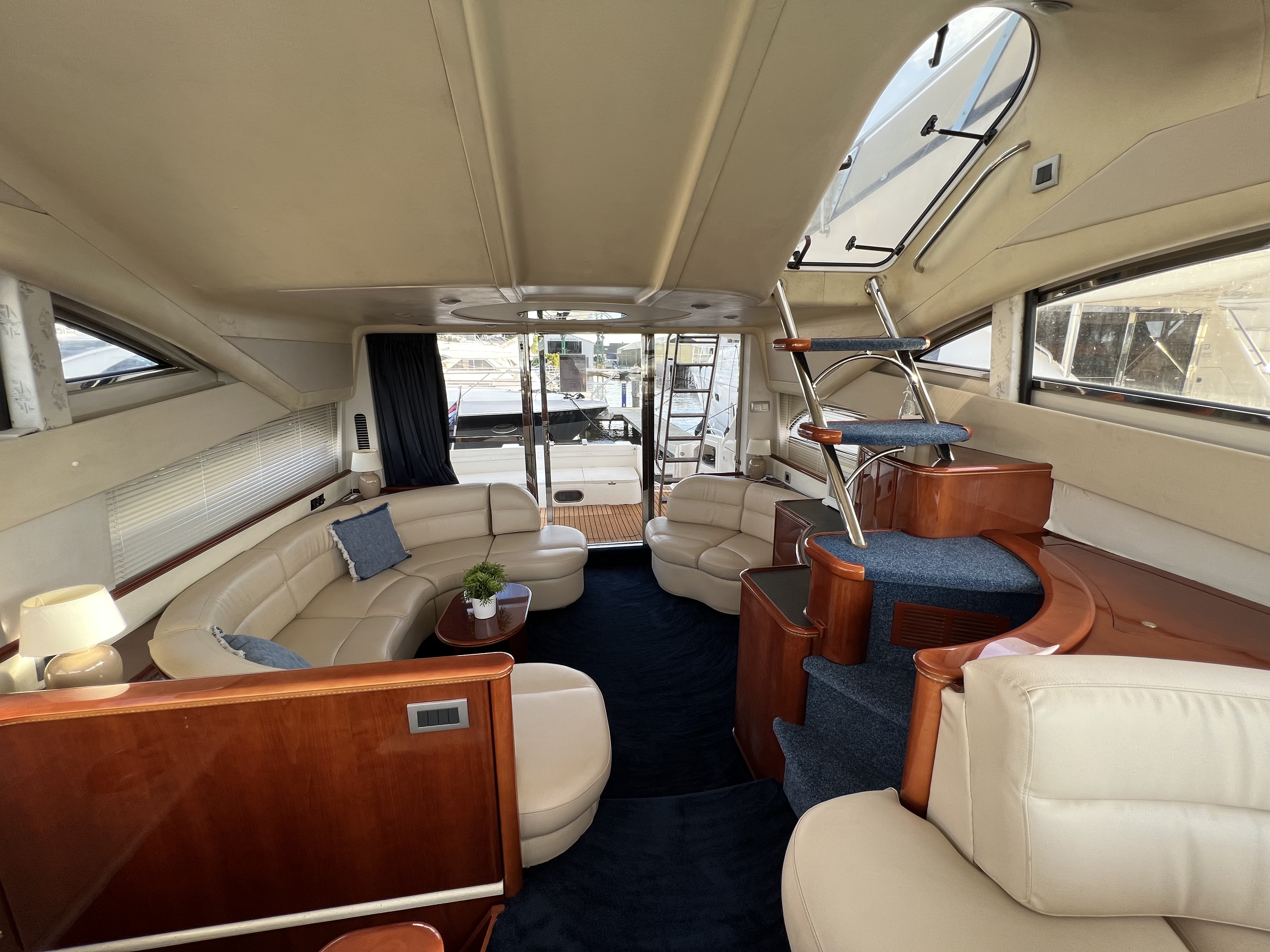 foto: 24 Princess 56