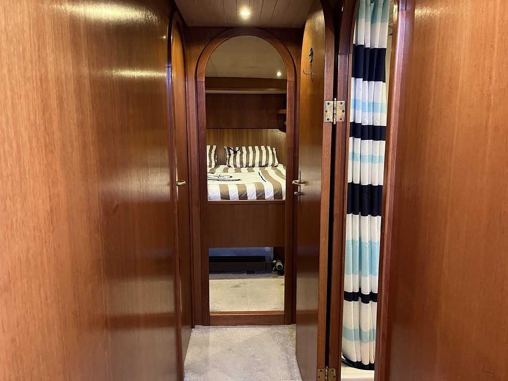 foto: 23 Blauwe Hand Trawler 1400