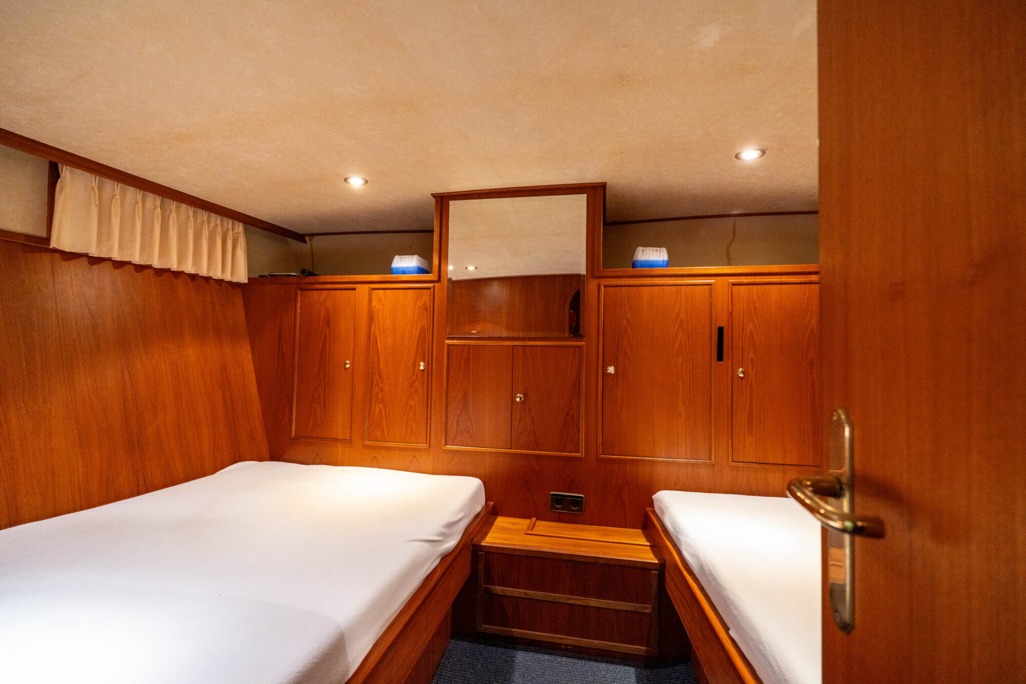 foto: 27 Volker Volker Trawler 13.50 AK Cabrio