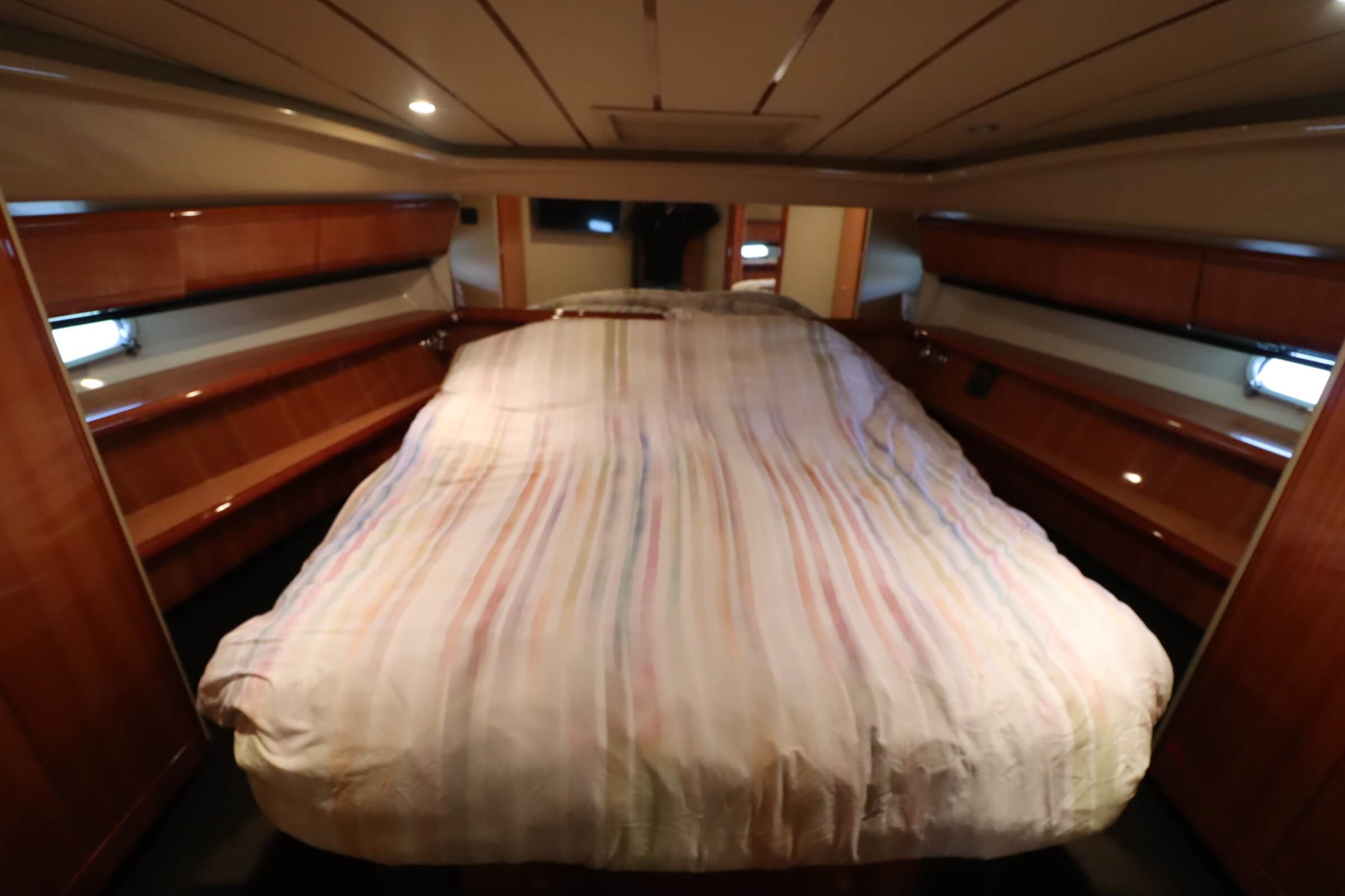foto: 17 Ferretti Yachts 530