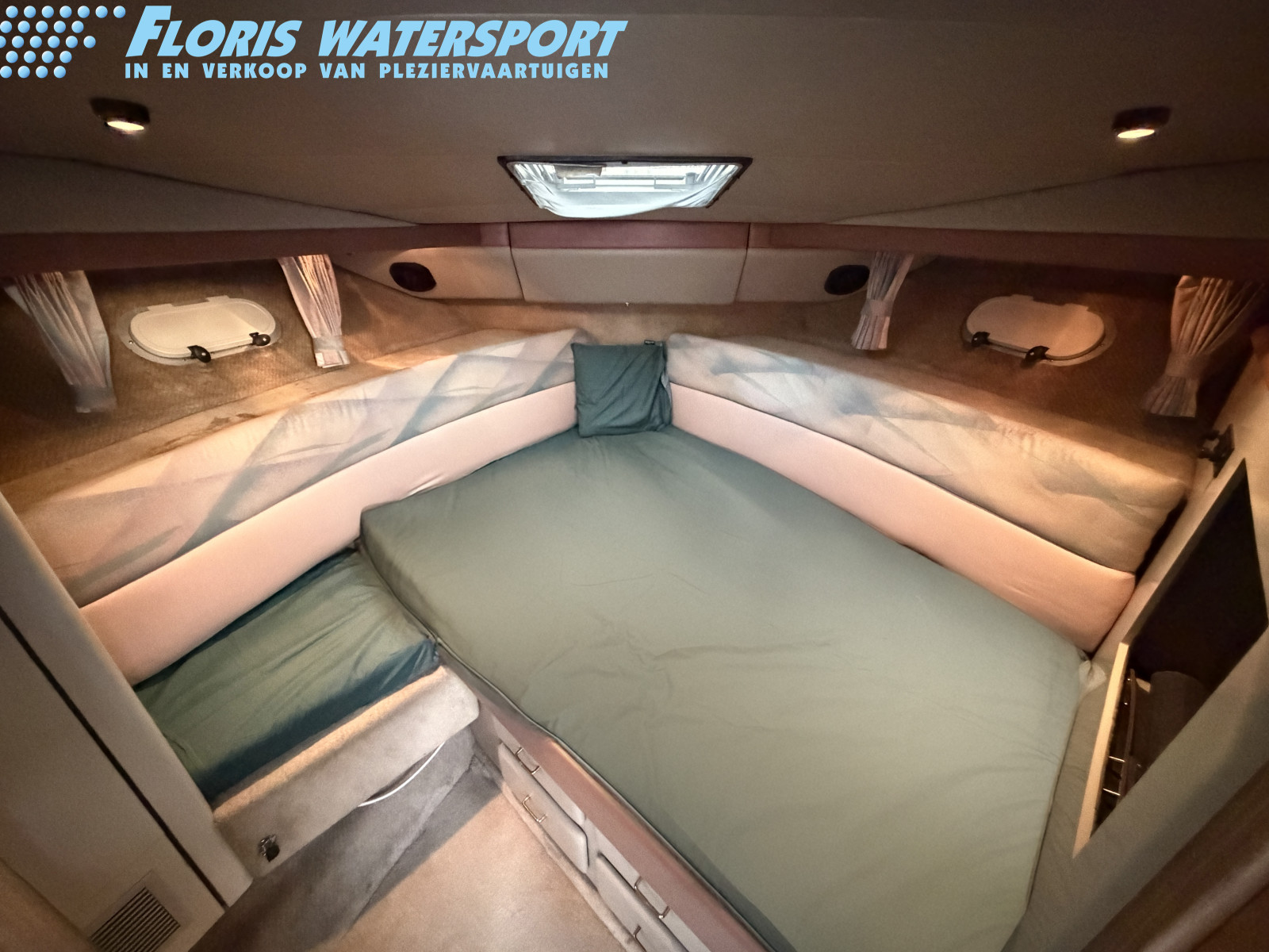 foto: 10 Bayliner 4387