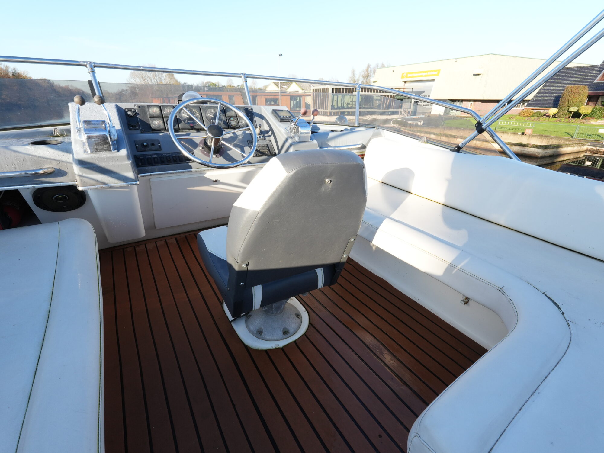 foto: 19 Bayliner Bayliner 3688 Flybridge