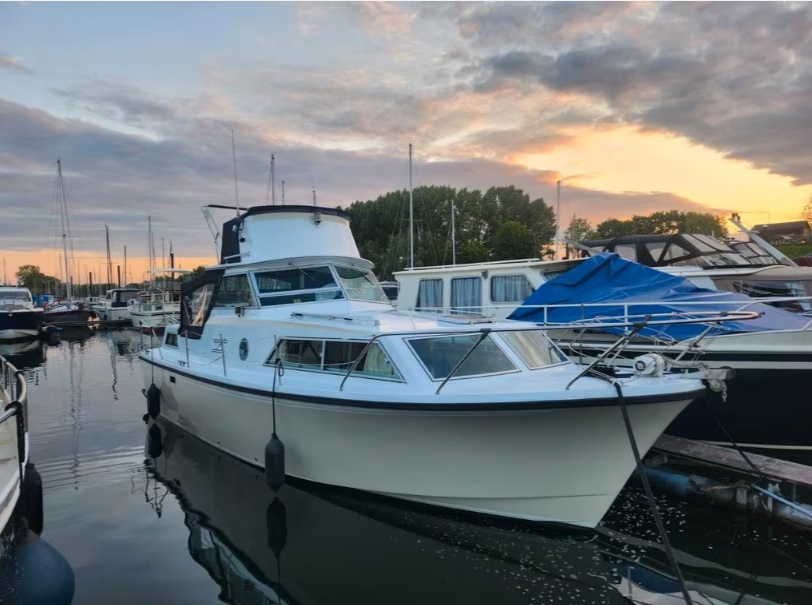 foto: 4 Amerglass 32  AK Fly 