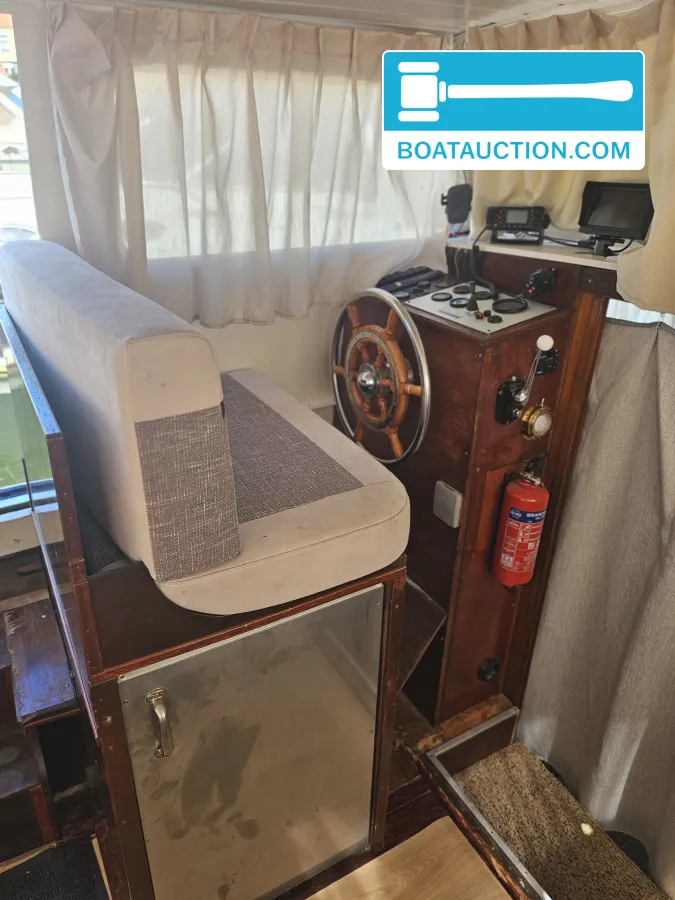 foto: 13 Motorboat 1050
