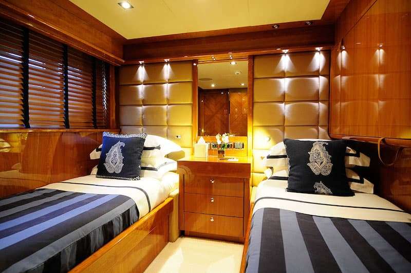 foto: 9 Sunseeker 30M