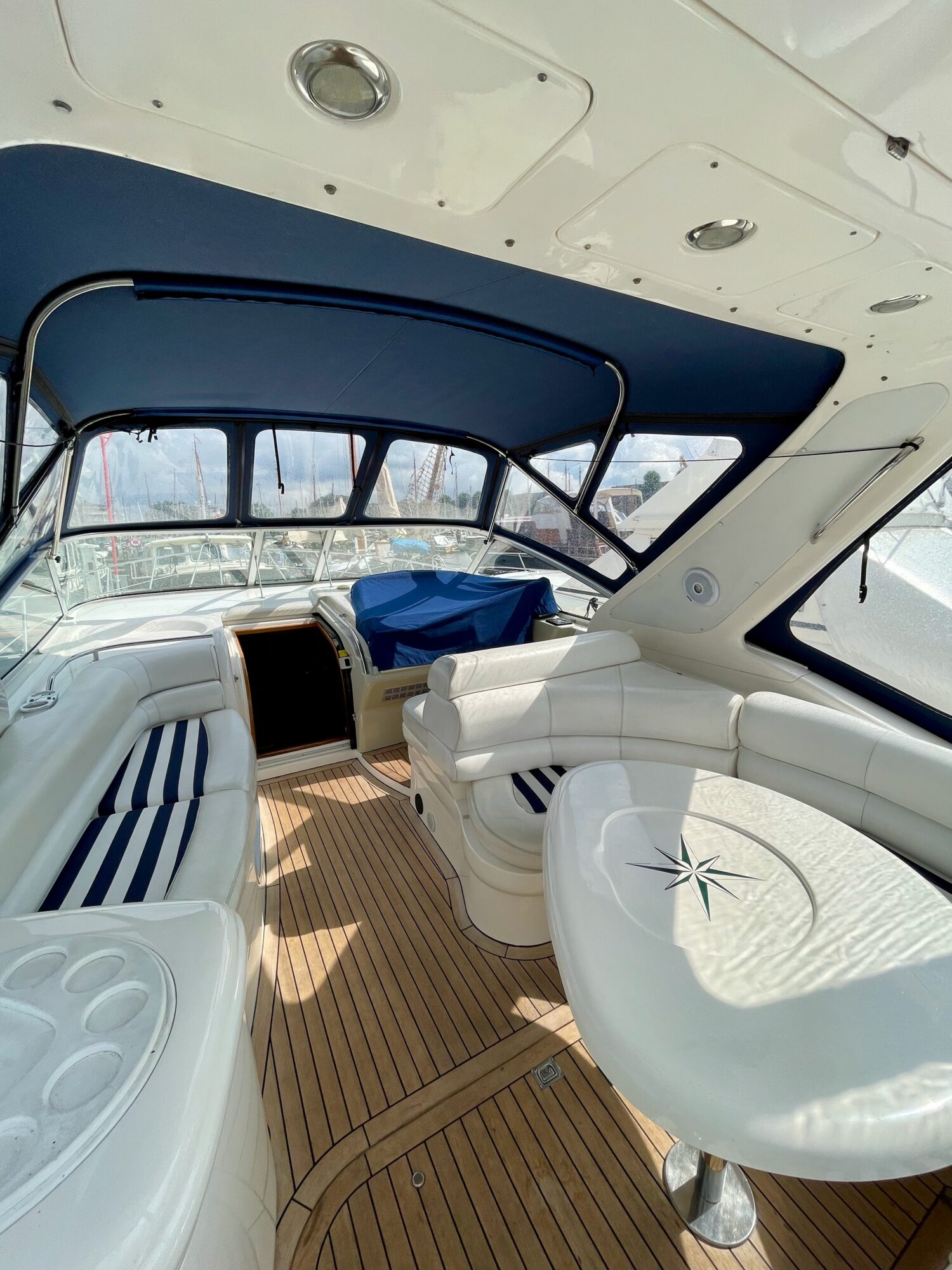 foto: 24 Sealine Sealine S37