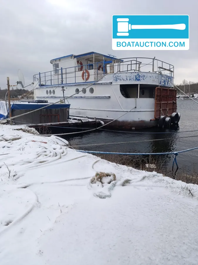 foto: 9 Trawler 1500