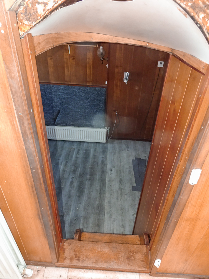 foto: 26 Kastje Varend Woonschip 38.89 UBC