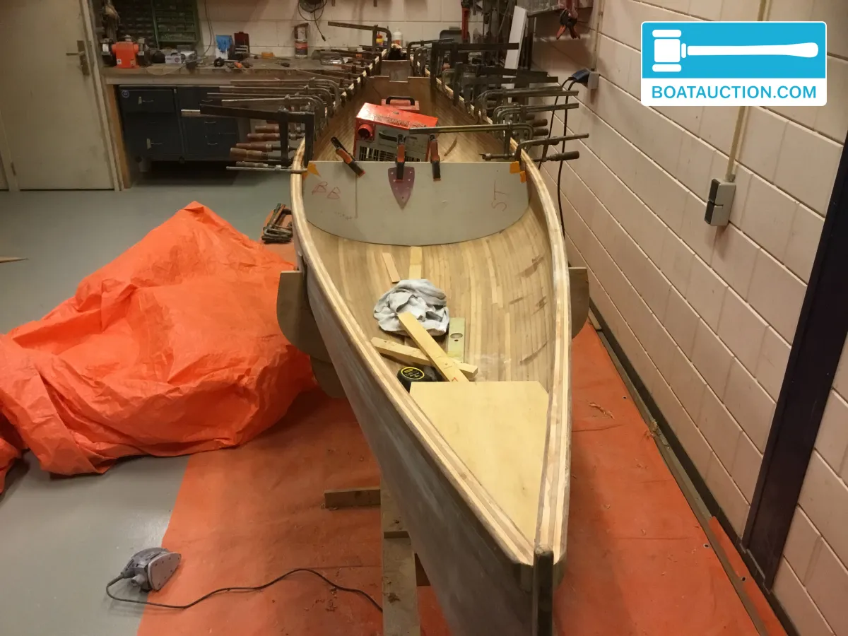 foto: 9 Canoe 450