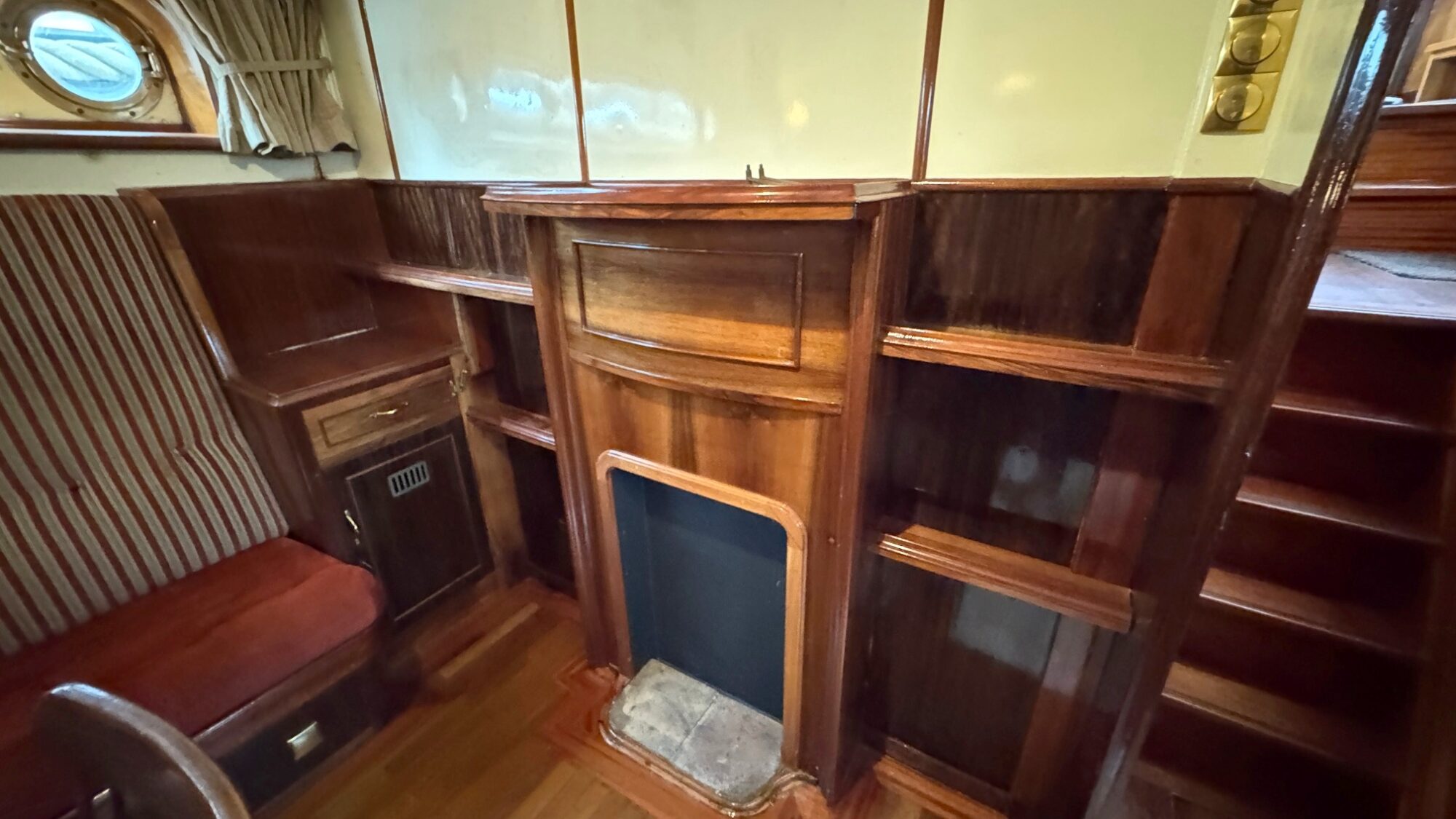 foto: 23 Silver Silver Rondspantkotter 19.44 VS