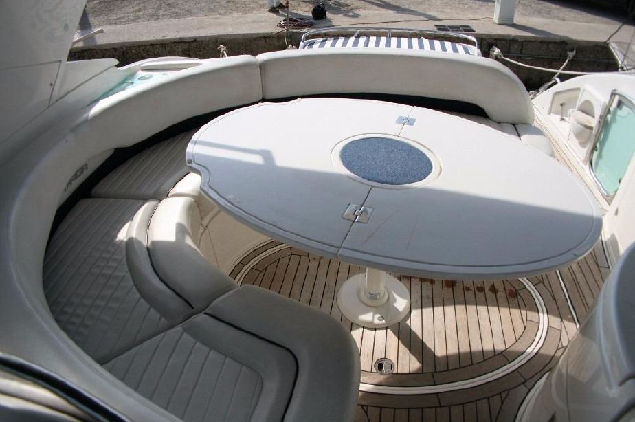 foto: 7 Fairline Targa 43