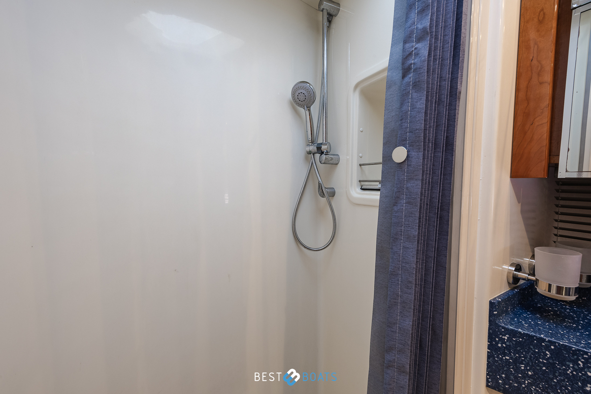 foto: 25 Rodman R-38