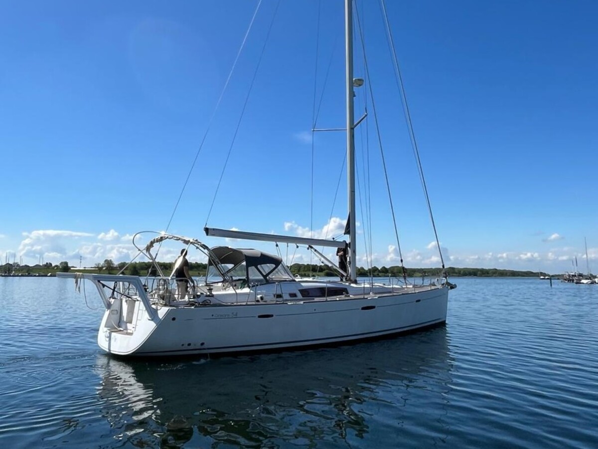 foto: 34 Beneteau Oceanis 54