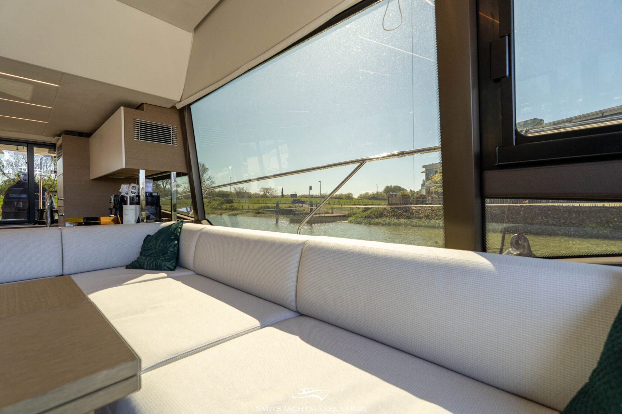 foto: 136 Prestige Prestige 590 Flybridge