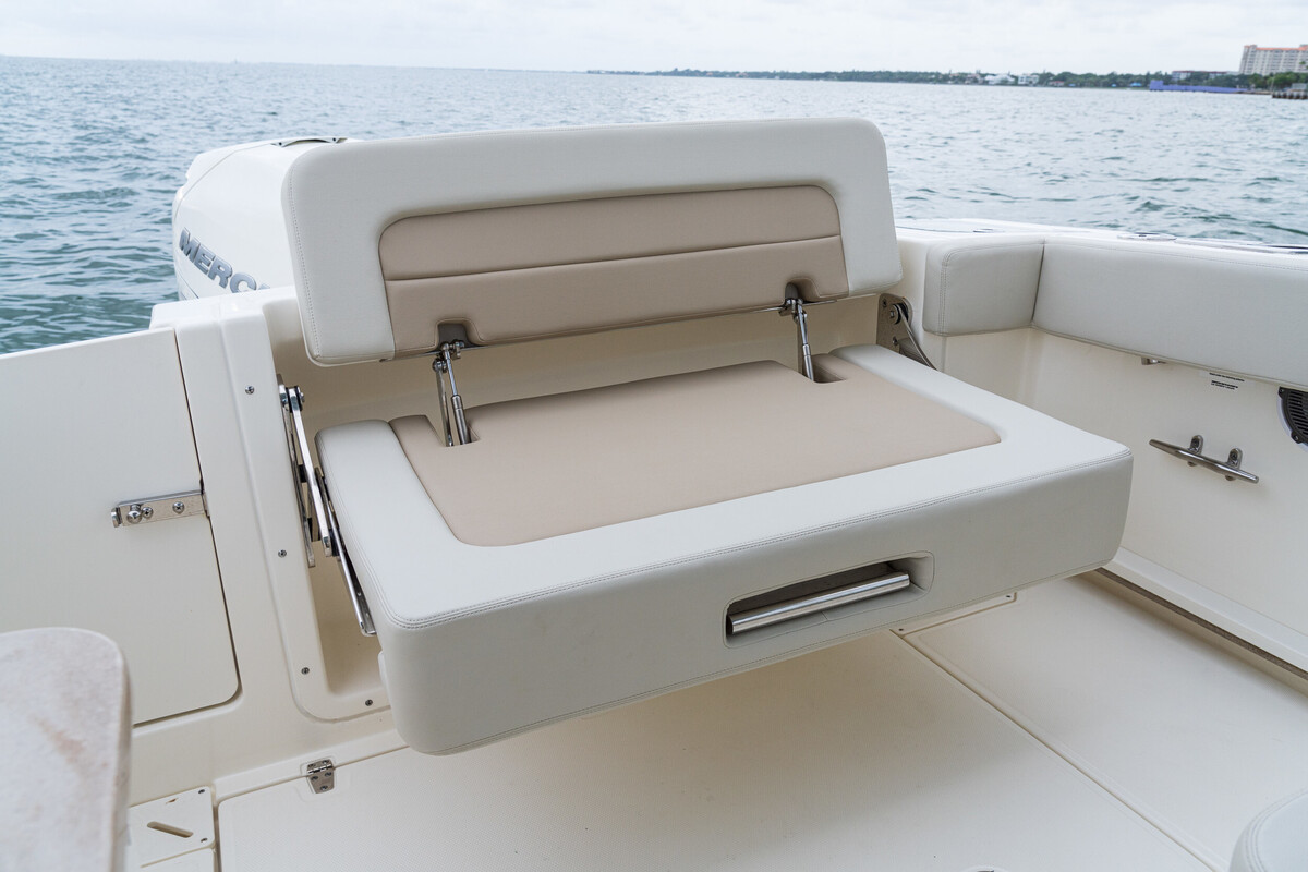 foto: 6 Boston Whaler 240 Vantage