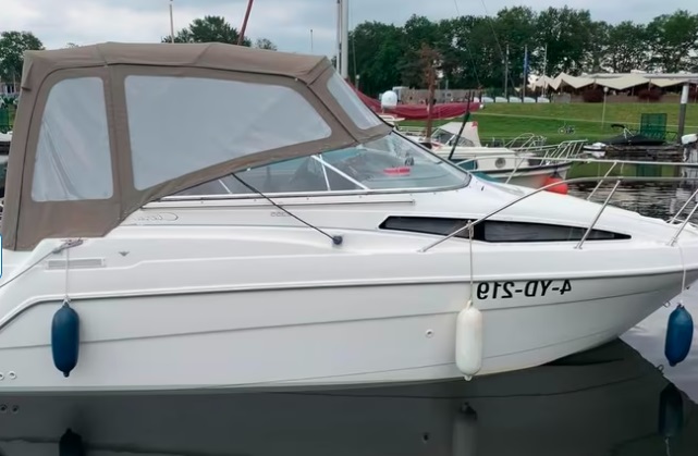 hoofdfoto: 1 Bayliner 2355 Ciera Sunbridge