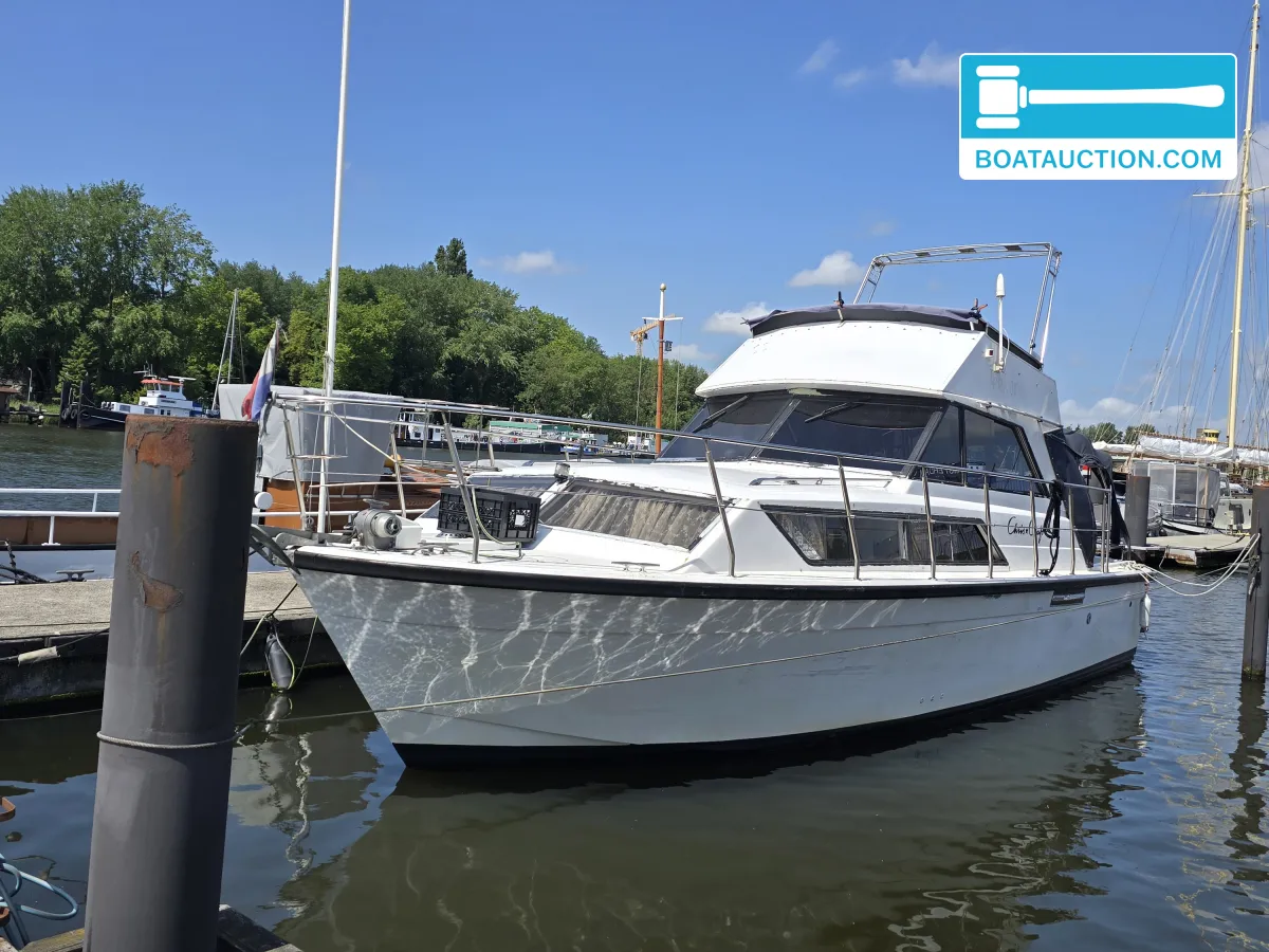 hoofdfoto: 1 Chris Craft Commander 37