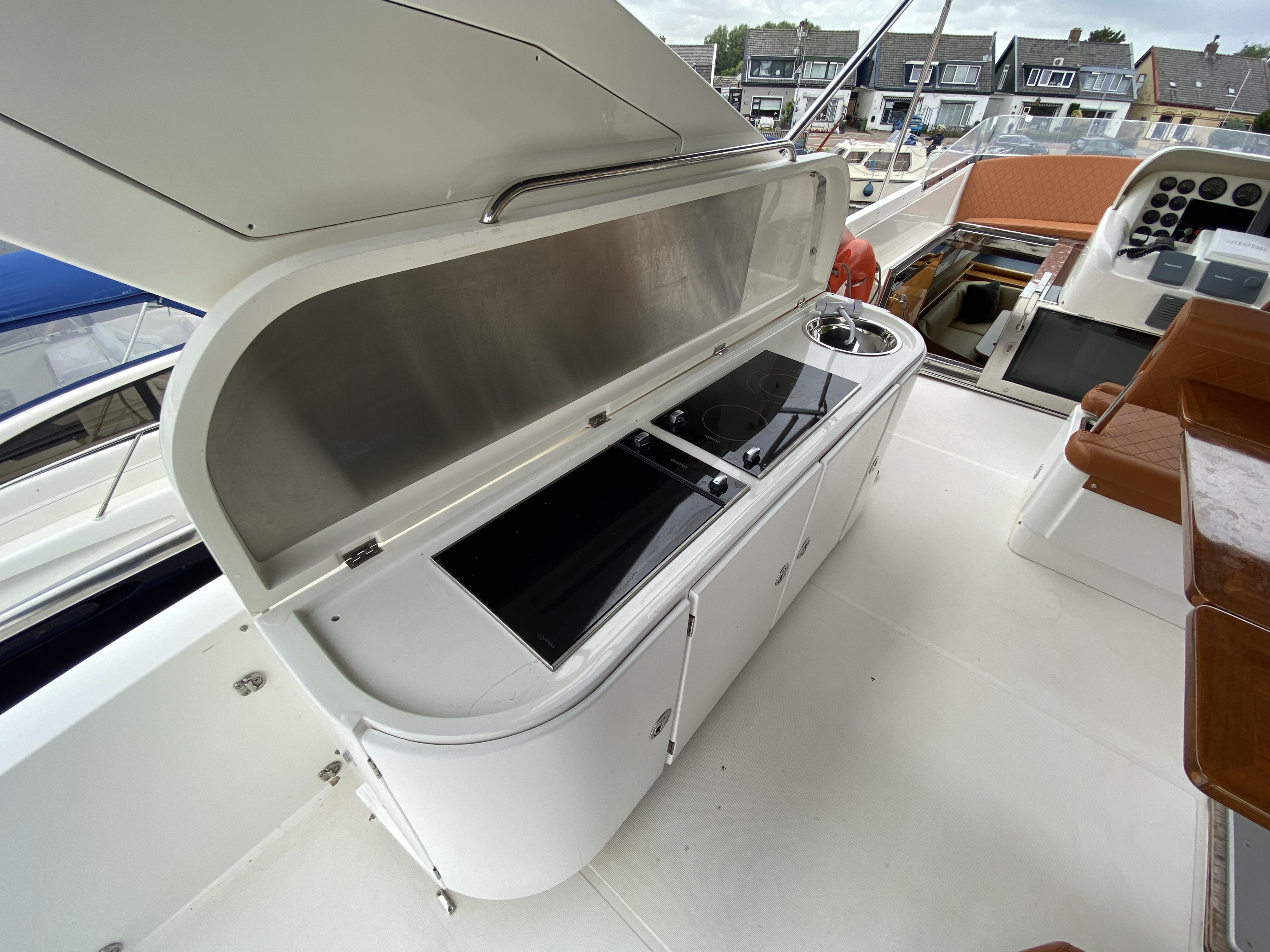 foto: 18 Guy Couach 2200