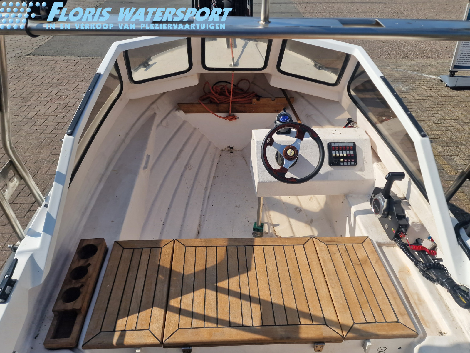 foto: 4 Rana 17 Deluxe 520