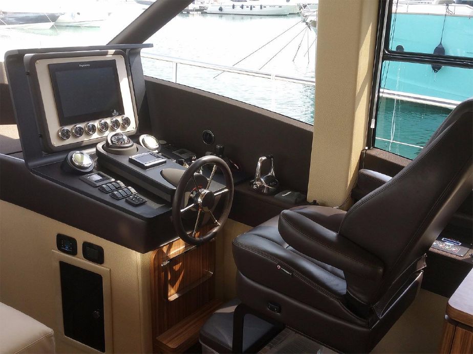 foto: 21 Azimut Magellano 53