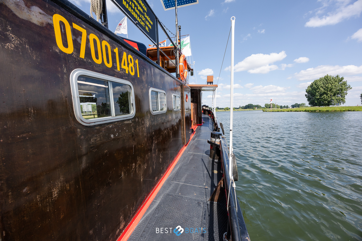 foto: 55 Sleepboot Limburgia 