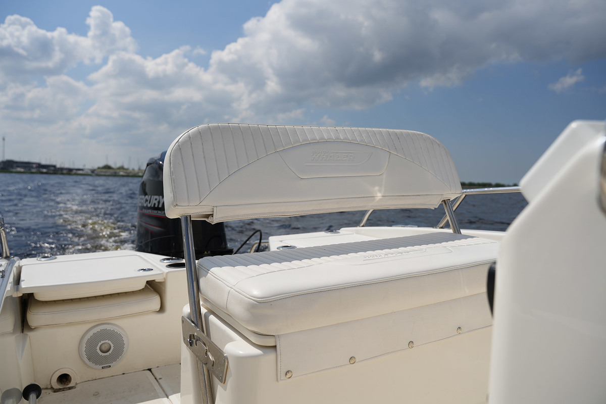 foto: 16 Boston Whaler 170 Dauntless