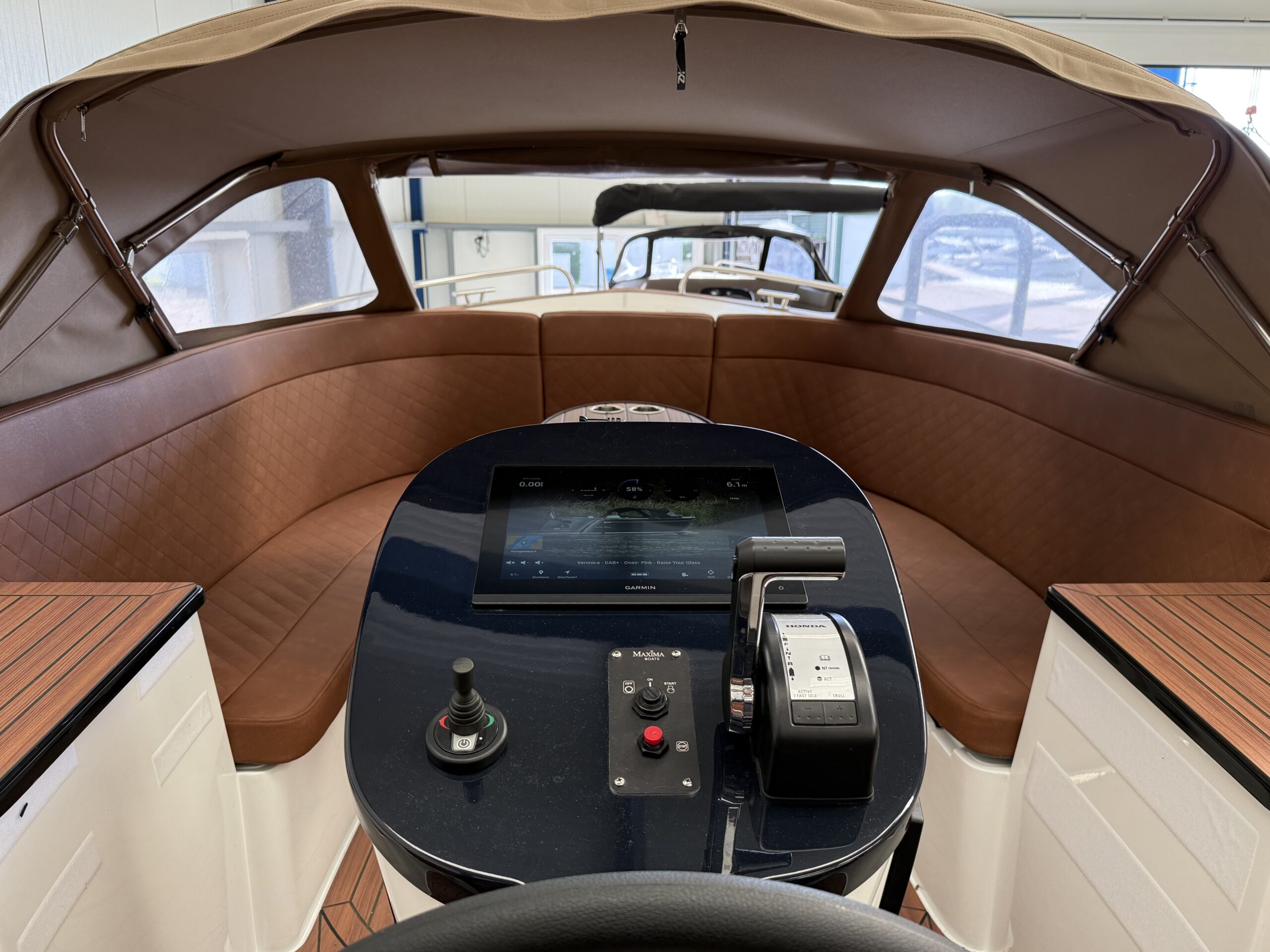 foto: 12 Maxima 720 (jong gebruikt)