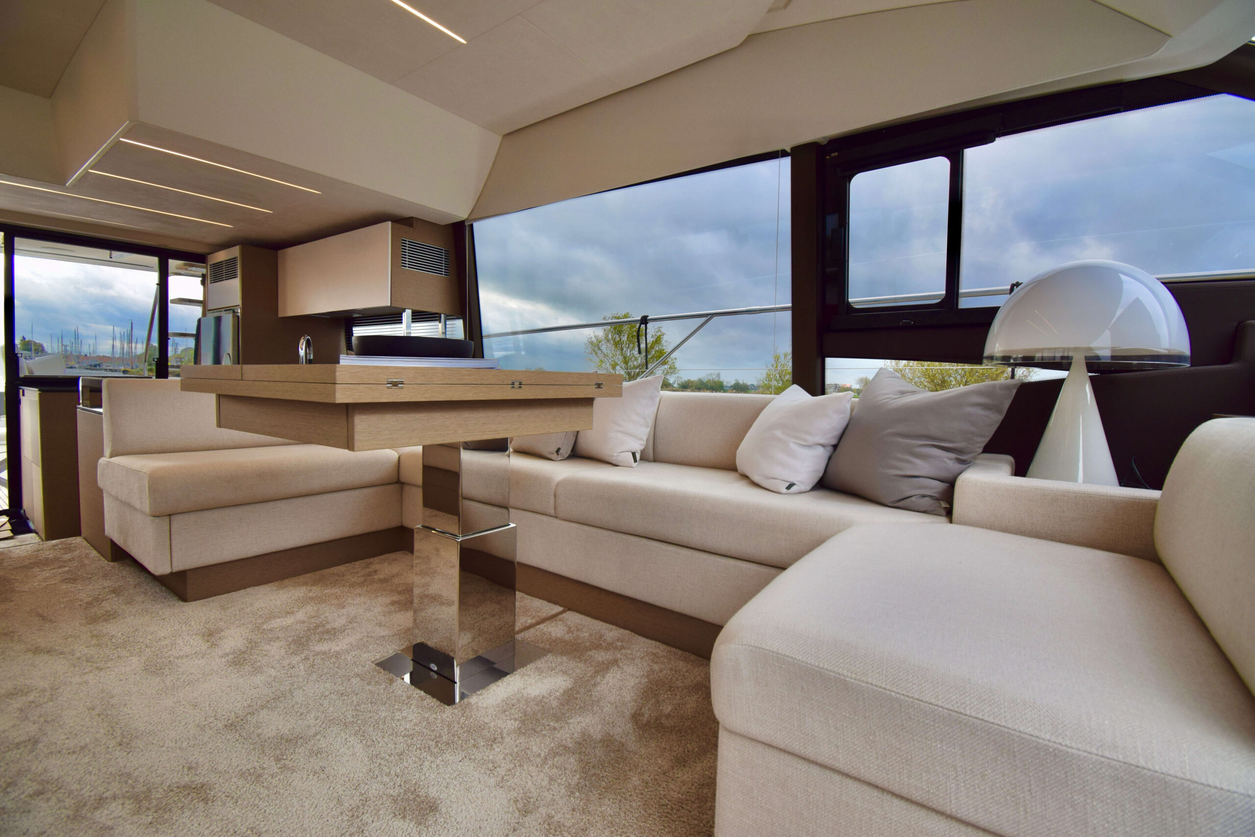foto: 39 Prestige 590 Flybridge #49