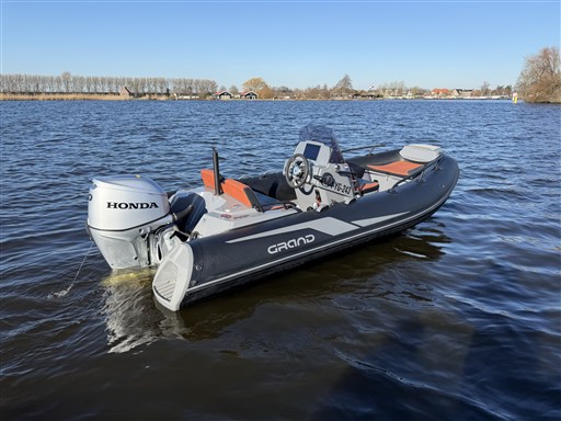 foto: 15 Grand 420 Golden Line