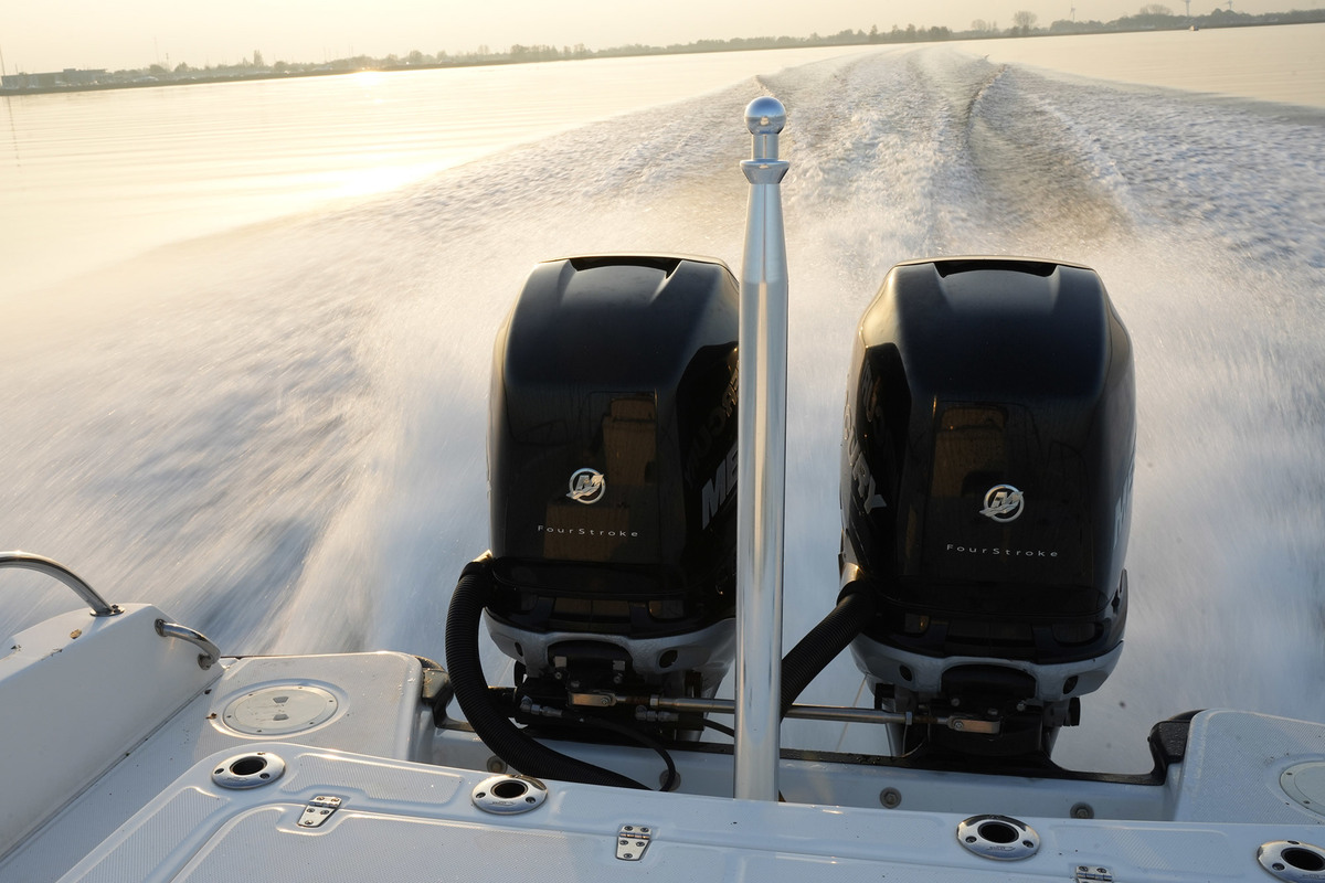 foto: 19 Boston Whaler 270 Dauntless