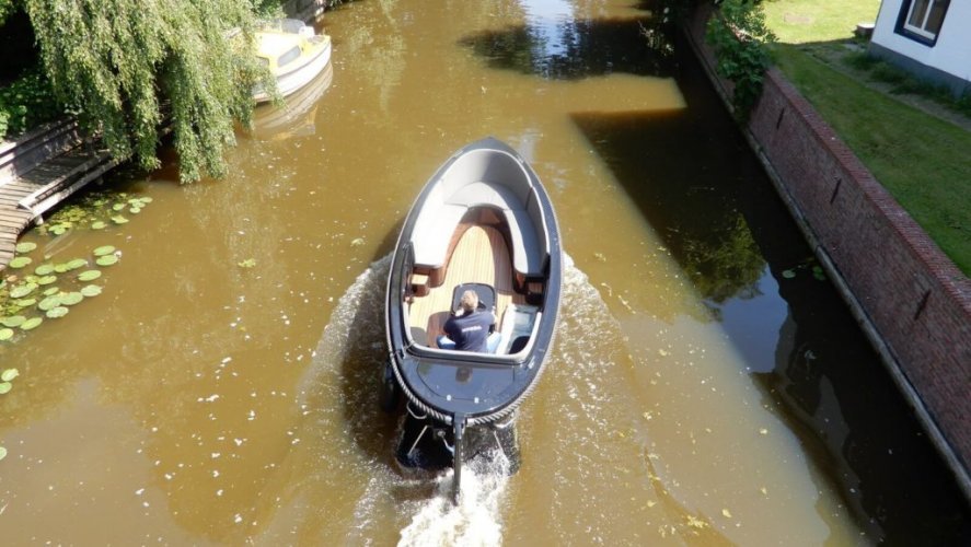 foto: 6 Oude Rhijn Sloep 650 Delux