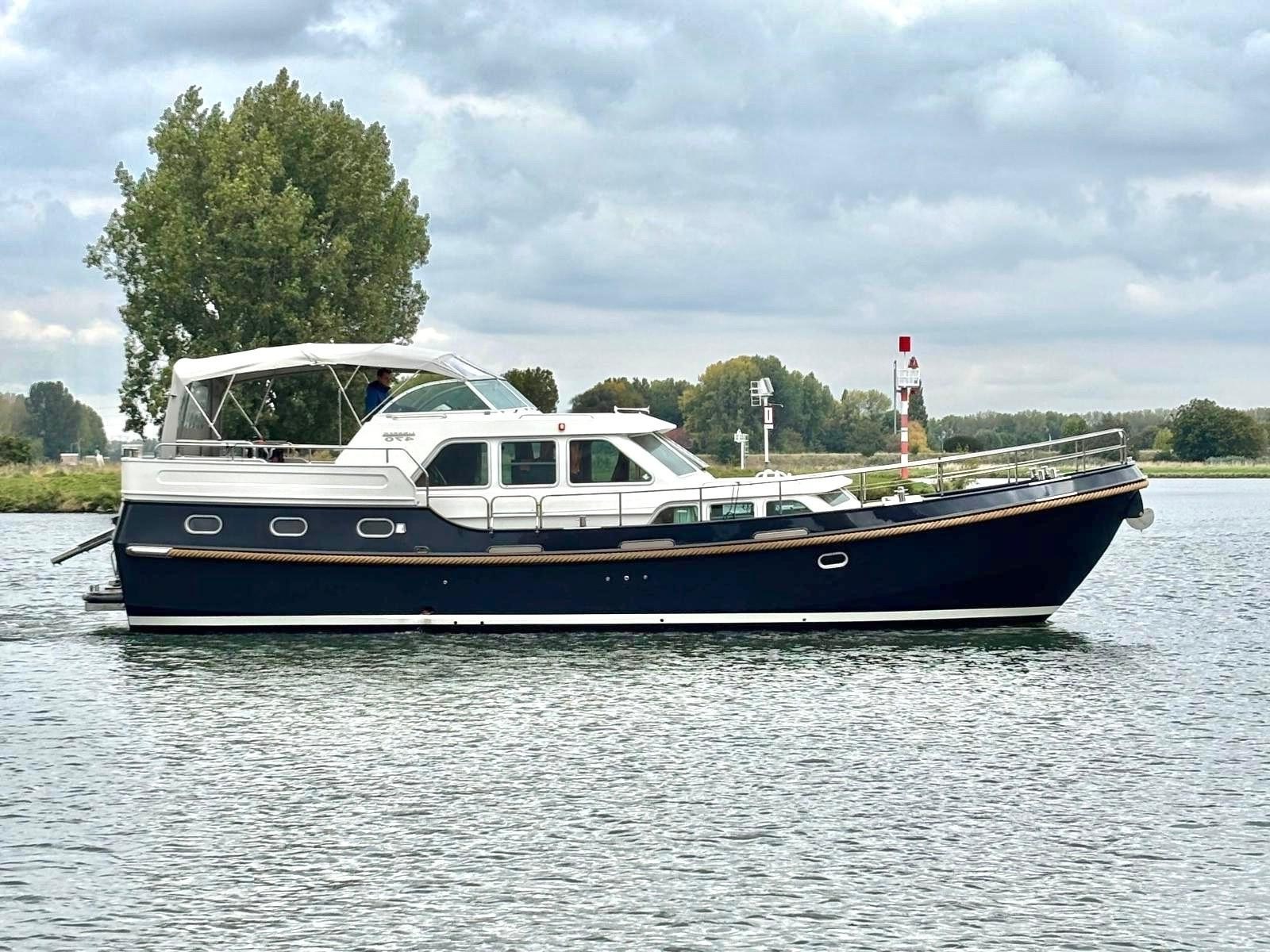 hoofdfoto: 1 Linssen Grand Sturdy 470 AC MKII