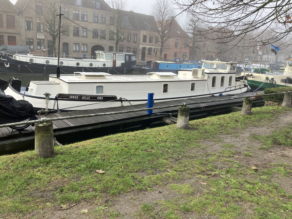 foto: 21 Varend Woonschip Skutsje 17.12