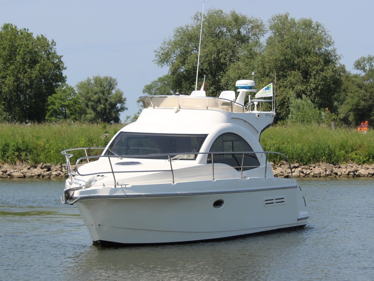 foto: 15 Rodman  30 Cruiser Flybridge 