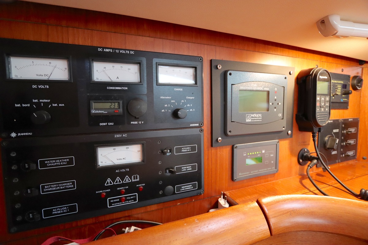 foto: 15 Jeanneau  Sun Odyssey 49 DS