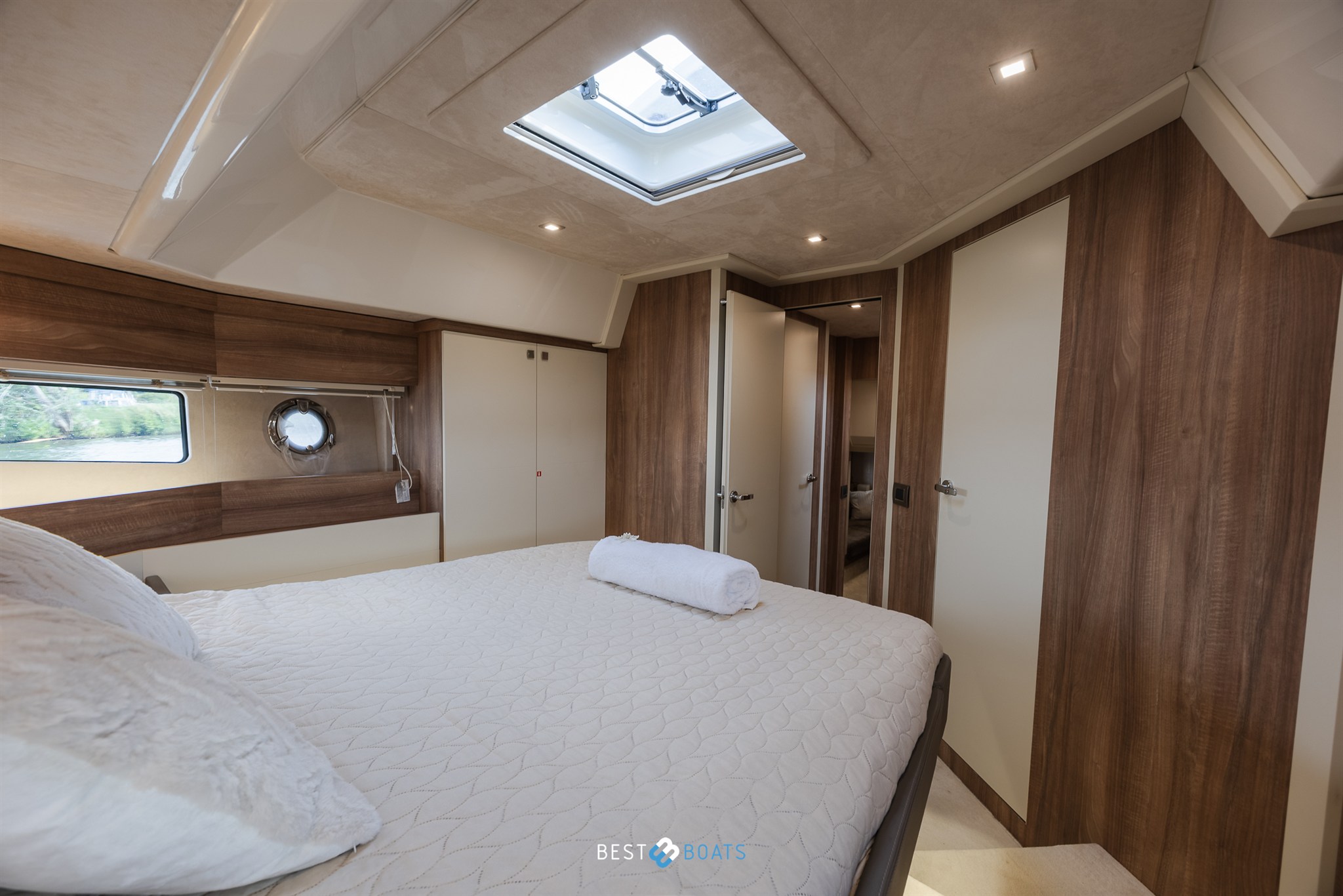 foto: 31 Cranchi Eco Trawler 43 Long Distance
