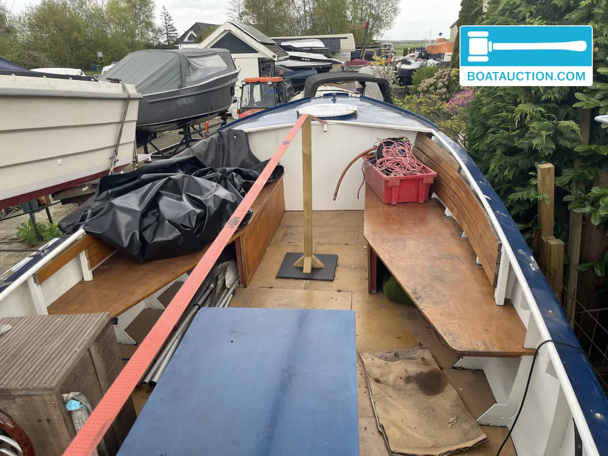 foto: 12 Motorboat 800