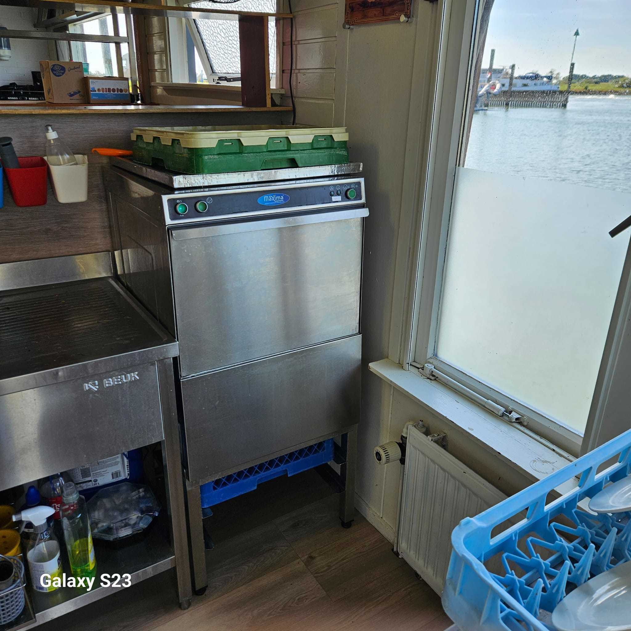 foto: 8 Drijvend Restaurant Houseboat