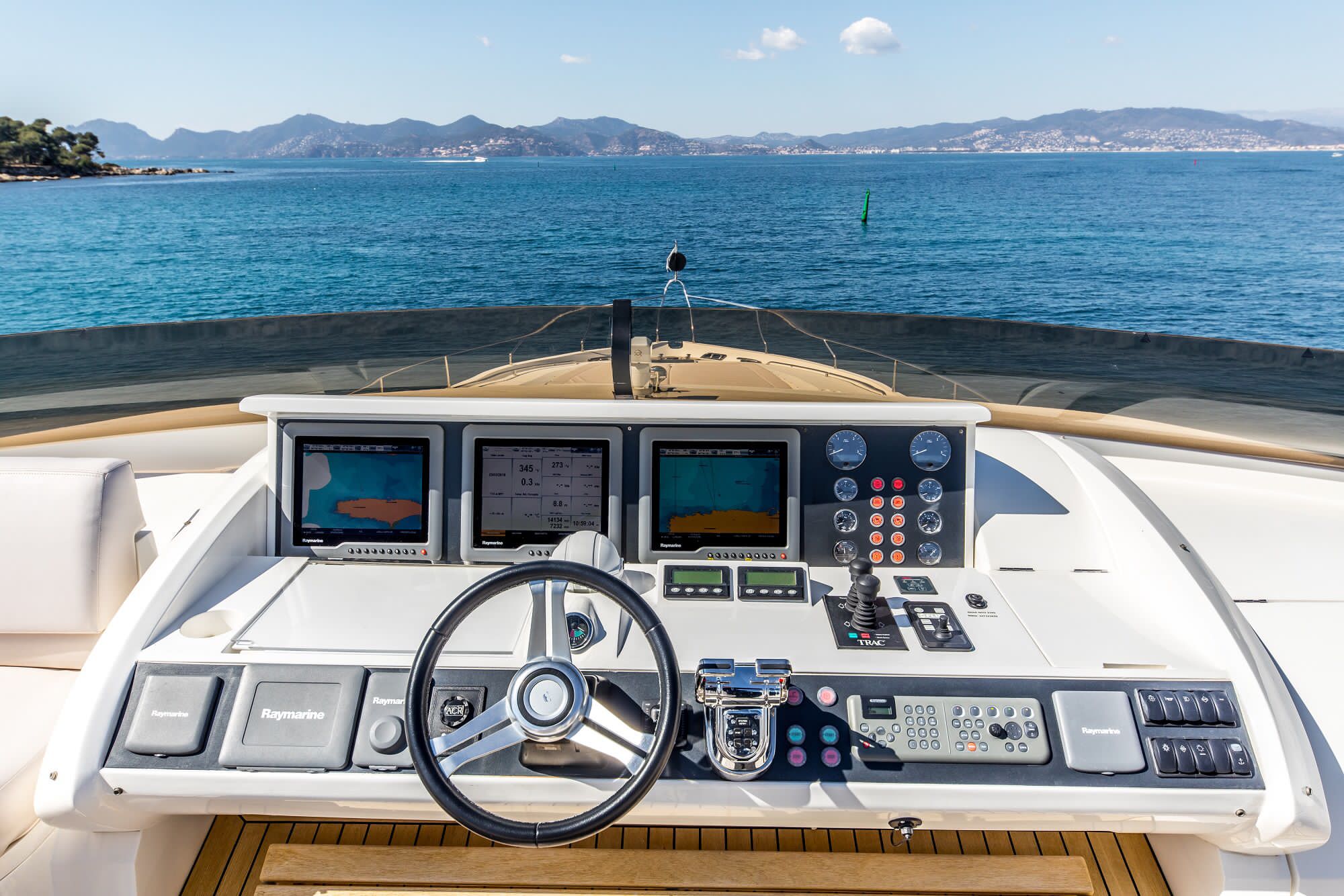 foto: 64 Princess 85