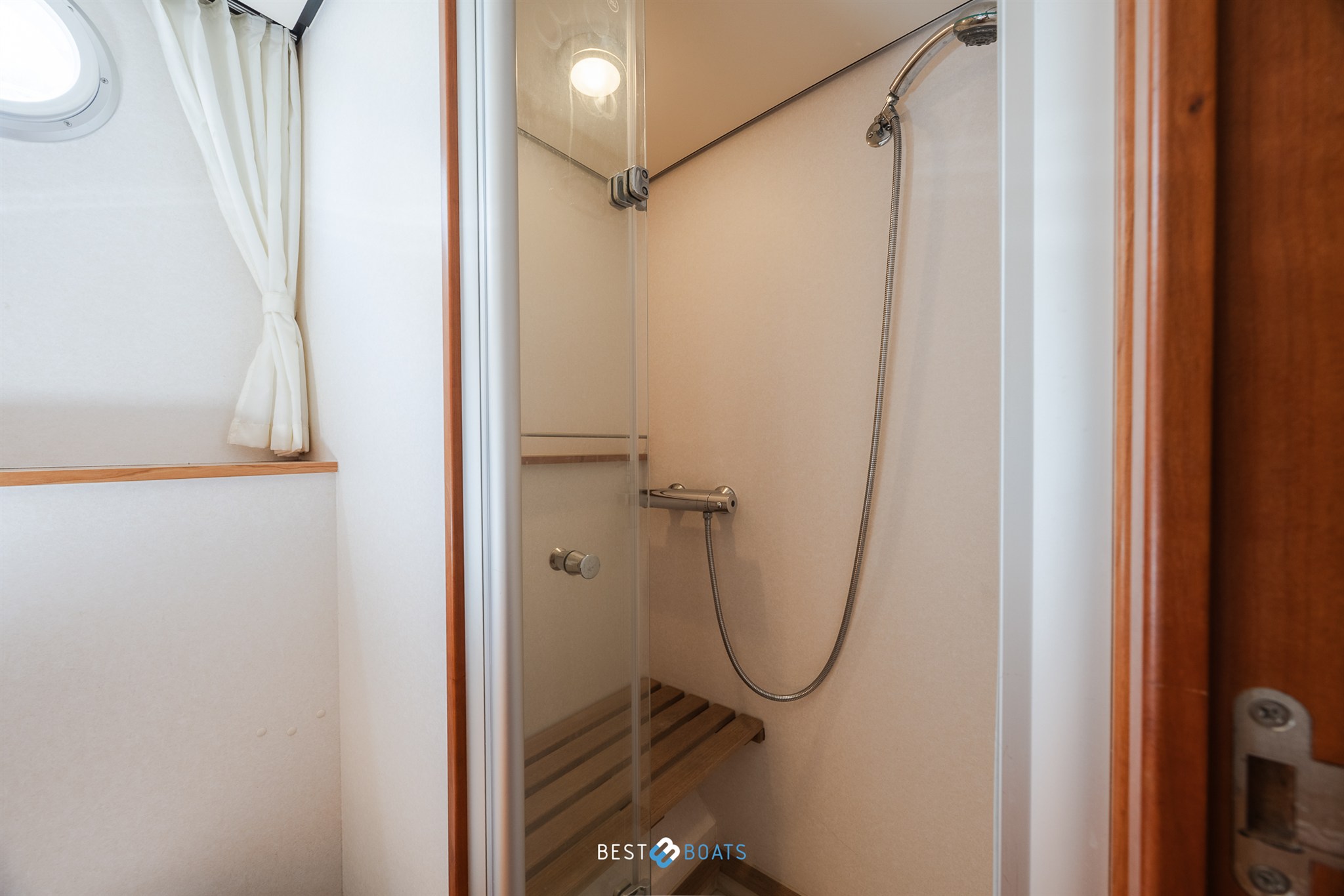 foto: 34 Linssen Grand Sturdy 45.9 AC